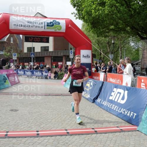 10.05.2026 - 8. Wedeler Halbmarathon Yannick Fuchs http://msf.ph/oto/9736130 10.05.2026 12:00:14 Ziel 557, 2021 meine-sportfotos.de