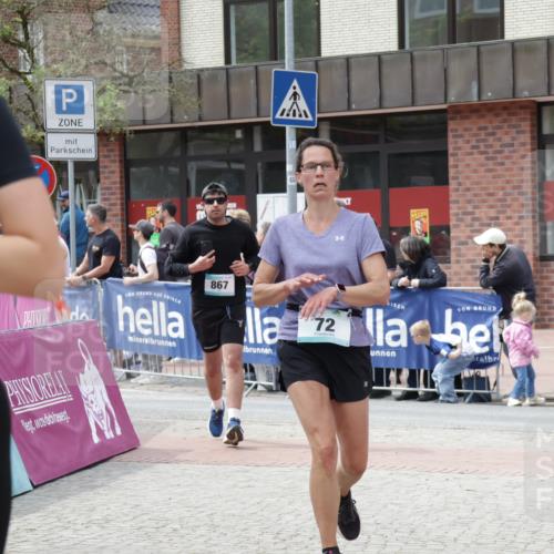 10.05.2026 - 8. Wedeler Halbmarathon Yannick Fuchs http://msf.ph/oto/9736145 10.05.2026 12:00:21 Ziel 72, 820 meine-sportfotos.de