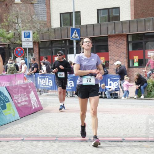 10.05.2026 - 8. Wedeler Halbmarathon Yannick Fuchs http://msf.ph/oto/9736147 10.05.2026 12:00:21 Ziel 72, 820 meine-sportfotos.de