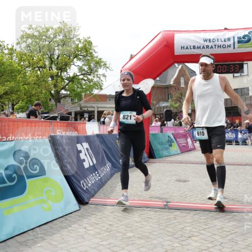 10.05.2026 - 8. Wedeler Halbmarathon Yannick Fuchs http://msf.ph/oto/9736175 10.05.2026 12:00:31 Ziel 299, 395, 469, 610, 821, 867, 899 meine-sportfotos.de