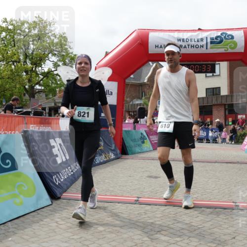 10.05.2026 - 8. Wedeler Halbmarathon Yannick Fuchs http://msf.ph/oto/9736177 10.05.2026 12:00:32 Ziel 299, 395, 469, 610, 821, 867, 899 meine-sportfotos.de