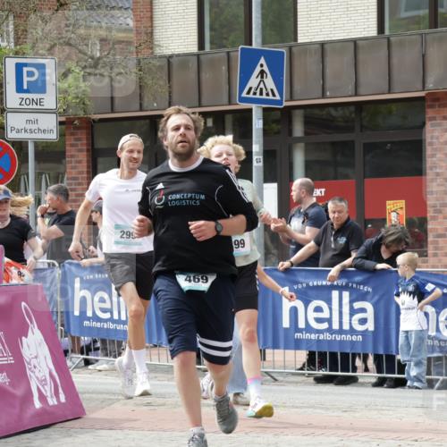 10.05.2026 - 8. Wedeler Halbmarathon Yannick Fuchs http://msf.ph/oto/9736179 10.05.2026 12:00:33 Ziel 299, 395, 469, 610, 821, 899 meine-sportfotos.de