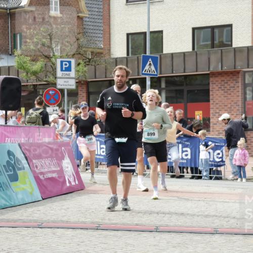 10.05.2026 - 8. Wedeler Halbmarathon Yannick Fuchs http://msf.ph/oto/9736182 10.05.2026 12:00:33 Ziel 299, 395, 469, 610, 821, 899 meine-sportfotos.de