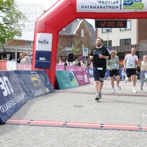 10.05.2026 - 8. Wedeler Halbmarathon Yannick Fuchs http://msf.ph/oto/9736189 10.05.2026 12:00:35 Ziel 281, 299, 395, 469, 821, 899 meine-sportfotos.de