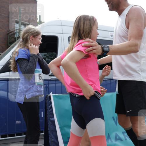 10.05.2026 - 8. Wedeler Halbmarathon Yannick Fuchs http://msf.ph/oto/9736191 10.05.2026 12:00:35 Ziel 281, 299, 395, 469, 821, 899 meine-sportfotos.de
