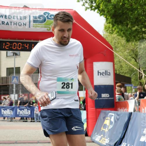10.05.2026 - 8. Wedeler Halbmarathon Yannick Fuchs http://msf.ph/oto/9736207 10.05.2026 12:00:40 Ziel 281, 299, 395, 469, 899, 2051, 2052 meine-sportfotos.de