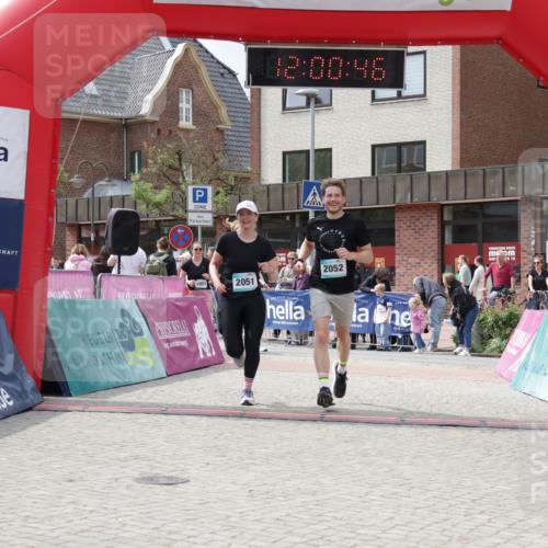 10.05.2026 - 8. Wedeler Halbmarathon Yannick Fuchs http://msf.ph/oto/9736217 10.05.2026 12:00:44 Ziel 281, 946, 1053, 2051, 2052 meine-sportfotos.de