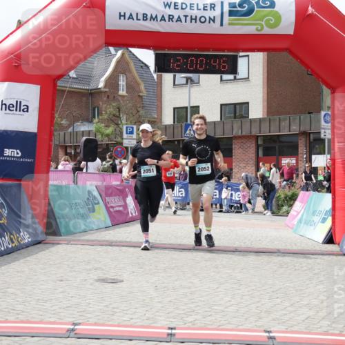 10.05.2026 - 8. Wedeler Halbmarathon Yannick Fuchs http://msf.ph/oto/9736219 10.05.2026 12:00:44 Ziel 281, 946, 1053, 2051, 2052 meine-sportfotos.de