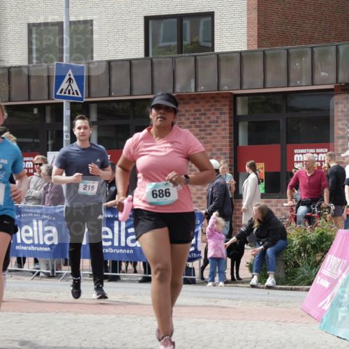 10.05.2026 - 8. Wedeler Halbmarathon Yannick Fuchs http://msf.ph/oto/9736256 10.05.2026 12:00:54 Ziel 159, 215, 216, 491, 686, 946, 1053 meine-sportfotos.de
