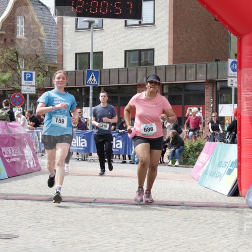 10.05.2026 - 8. Wedeler Halbmarathon Yannick Fuchs http://msf.ph/oto/9736260 10.05.2026 12:00:55 Ziel 159, 215, 216, 491, 686 meine-sportfotos.de