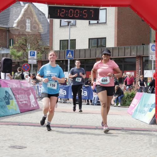10.05.2026 - 8. Wedeler Halbmarathon Yannick Fuchs http://msf.ph/oto/9736261 10.05.2026 12:00:55 Ziel 159, 215, 216, 491, 686 meine-sportfotos.de