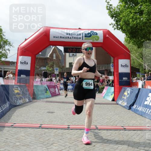 10.05.2026 - 8. Wedeler Halbmarathon Yannick Fuchs http://msf.ph/oto/9736295 10.05.2026 12:01:04 Ziel 525, 544, 994, 995 meine-sportfotos.de