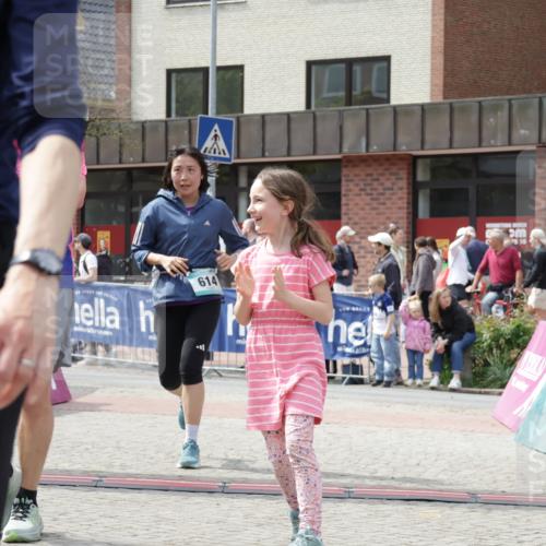 10.05.2026 - 8. Wedeler Halbmarathon Yannick Fuchs http://msf.ph/oto/9736318 10.05.2026 12:01:09 Ziel 525, 544, 614, 995 meine-sportfotos.de