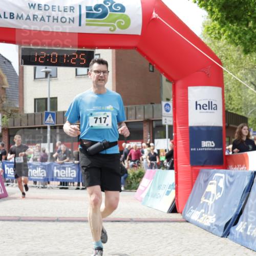 10.05.2026 - 8. Wedeler Halbmarathon Yannick Fuchs http://msf.ph/oto/9736349 10.05.2026 12:01:23 Ziel 6, 212, 219, 717 meine-sportfotos.de