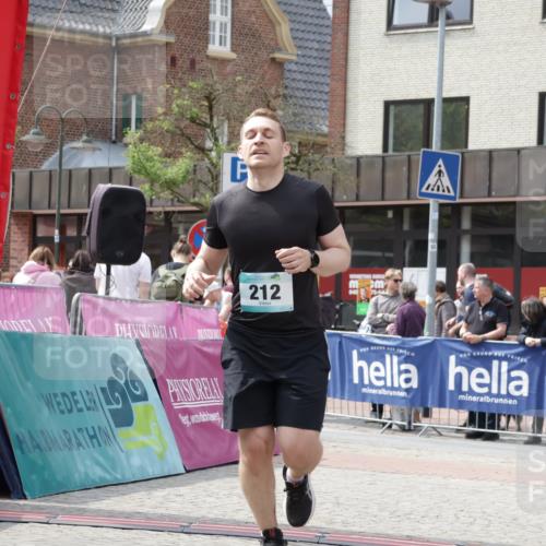 10.05.2026 - 8. Wedeler Halbmarathon Yannick Fuchs http://msf.ph/oto/9736355 10.05.2026 12:01:25 Ziel 6, 212, 219, 717 meine-sportfotos.de