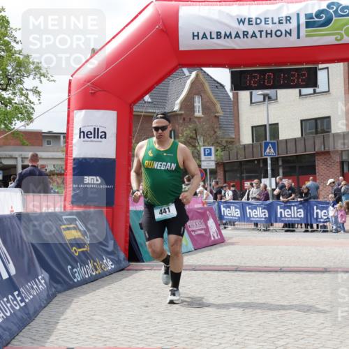 10.05.2026 - 8. Wedeler Halbmarathon Yannick Fuchs http://msf.ph/oto/9736371 10.05.2026 12:01:31 Ziel 212, 441 meine-sportfotos.de