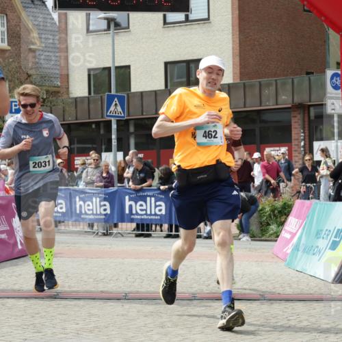 10.05.2026 - 8. Wedeler Halbmarathon Yannick Fuchs http://msf.ph/oto/9736388 10.05.2026 12:01:40 Ziel 462, 535, 643, 2031, 2034 meine-sportfotos.de