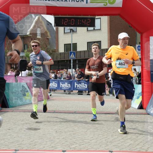 10.05.2026 - 8. Wedeler Halbmarathon Yannick Fuchs http://msf.ph/oto/9736391 10.05.2026 12:01:41 Ziel 462, 535, 643, 2031, 2034 meine-sportfotos.de