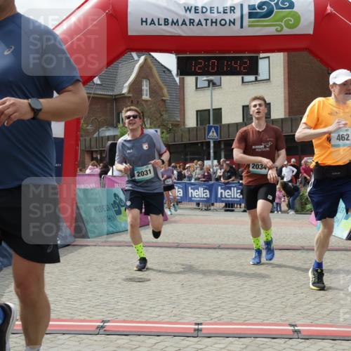 10.05.2026 - 8. Wedeler Halbmarathon Yannick Fuchs http://msf.ph/oto/9736392 10.05.2026 12:01:41 Ziel 462, 535, 643, 2031, 2034 meine-sportfotos.de