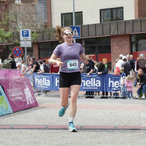 10.05.2026 - 8. Wedeler Halbmarathon Yannick Fuchs http://msf.ph/oto/9736404 10.05.2026 12:01:44 Ziel 462, 535, 643, 2031, 2034 meine-sportfotos.de