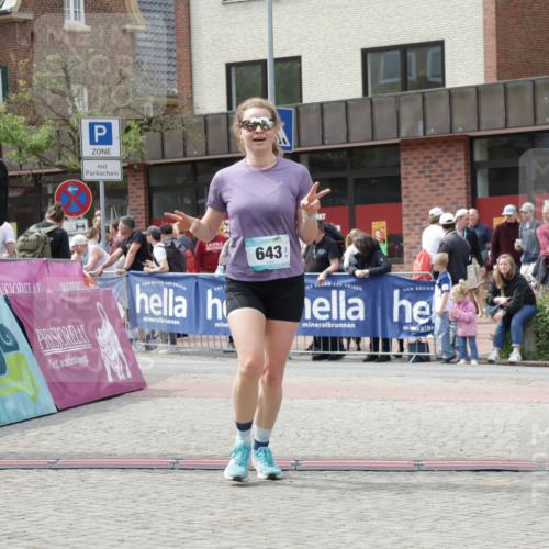 10.05.2026 - 8. Wedeler Halbmarathon Yannick Fuchs http://msf.ph/oto/9736405 10.05.2026 12:01:44 Ziel 462, 535, 643, 2031, 2034 meine-sportfotos.de