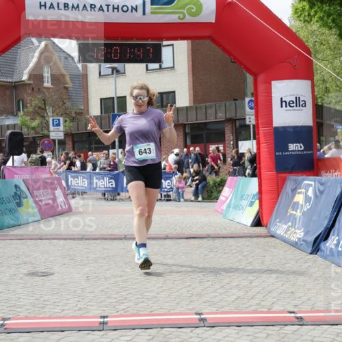 10.05.2026 - 8. Wedeler Halbmarathon Yannick Fuchs http://msf.ph/oto/9736409 10.05.2026 12:01:45 Ziel 462, 535, 643, 2031, 2034 meine-sportfotos.de