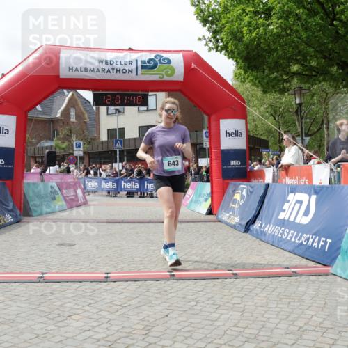 10.05.2026 - 8. Wedeler Halbmarathon Yannick Fuchs http://msf.ph/oto/9736414 10.05.2026 12:01:46 Ziel 643, 2031, 2034 meine-sportfotos.de