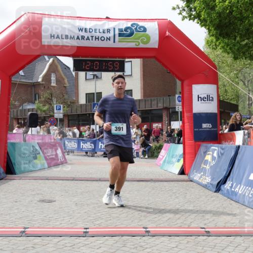 10.05.2026 - 8. Wedeler Halbmarathon Yannick Fuchs http://msf.ph/oto/9736427 10.05.2026 12:01:57 Ziel 391 meine-sportfotos.de