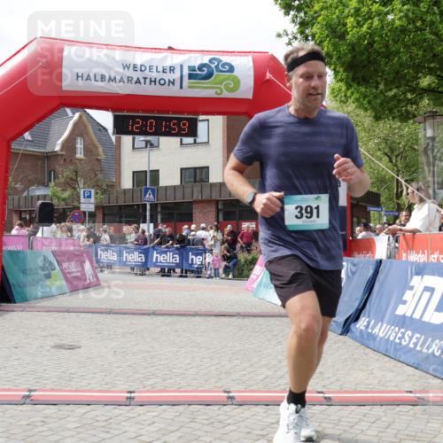 10.05.2026 - 8. Wedeler Halbmarathon Yannick Fuchs http://msf.ph/oto/9736432 10.05.2026 12:01:57 Ziel 391 meine-sportfotos.de