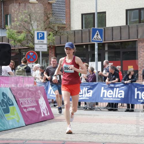 10.05.2026 - 8. Wedeler Halbmarathon Yannick Fuchs http://msf.ph/oto/9736435 10.05.2026 12:02:28 Ziel 435, 2044 meine-sportfotos.de