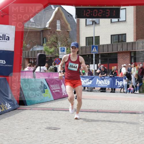 10.05.2026 - 8. Wedeler Halbmarathon Yannick Fuchs http://msf.ph/oto/9736440 10.05.2026 12:02:29 Ziel 435, 2044 meine-sportfotos.de
