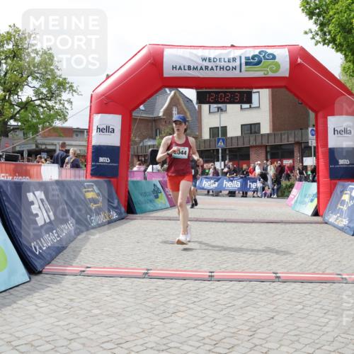 10.05.2026 - 8. Wedeler Halbmarathon Yannick Fuchs http://msf.ph/oto/9736443 10.05.2026 12:02:29 Ziel 435, 2044 meine-sportfotos.de