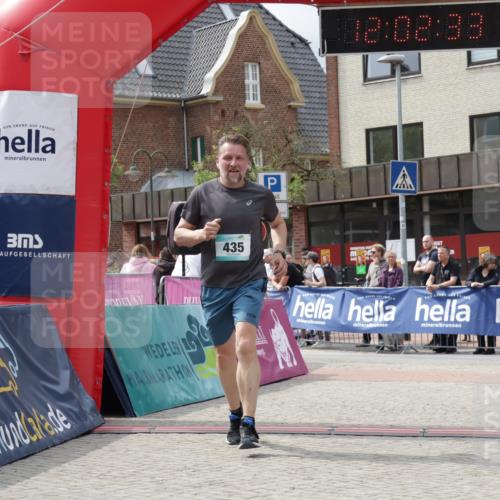 10.05.2026 - 8. Wedeler Halbmarathon Yannick Fuchs http://msf.ph/oto/9736446 10.05.2026 12:02:31 Ziel 435, 2044 meine-sportfotos.de