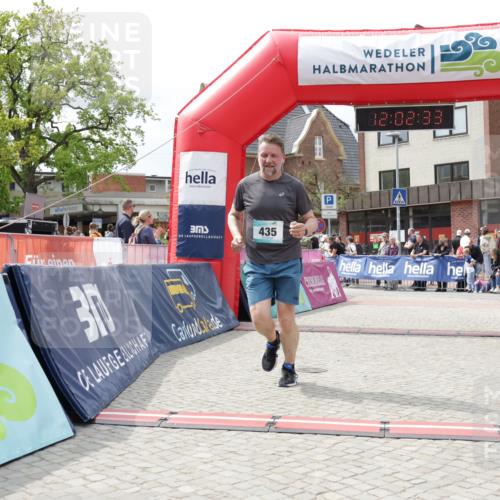 10.05.2026 - 8. Wedeler Halbmarathon Yannick Fuchs http://msf.ph/oto/9736450 10.05.2026 12:02:32 Ziel 435, 2044 meine-sportfotos.de