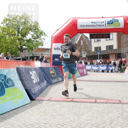 10.05.2026 - 8. Wedeler Halbmarathon Yannick Fuchs http://msf.ph/oto/9736451 10.05.2026 12:02:32 Ziel 435, 2044 meine-sportfotos.de