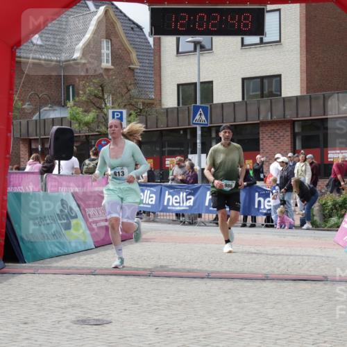 10.05.2026 - 8. Wedeler Halbmarathon Yannick Fuchs http://msf.ph/oto/9736459 10.05.2026 12:02:46 Ziel 813, 986 meine-sportfotos.de