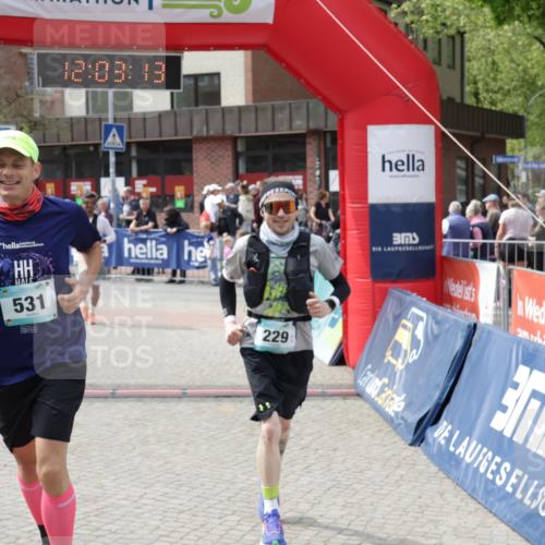 10.05.2026 - 8. Wedeler Halbmarathon Yannick Fuchs http://msf.ph/oto/9736506 10.05.2026 12:03:11 Ziel 185, 229, 490, 531 meine-sportfotos.de