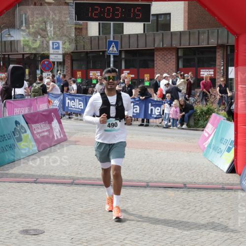10.05.2026 - 8. Wedeler Halbmarathon Yannick Fuchs http://msf.ph/oto/9736511 10.05.2026 12:03:13 Ziel 185, 229, 490, 531 meine-sportfotos.de