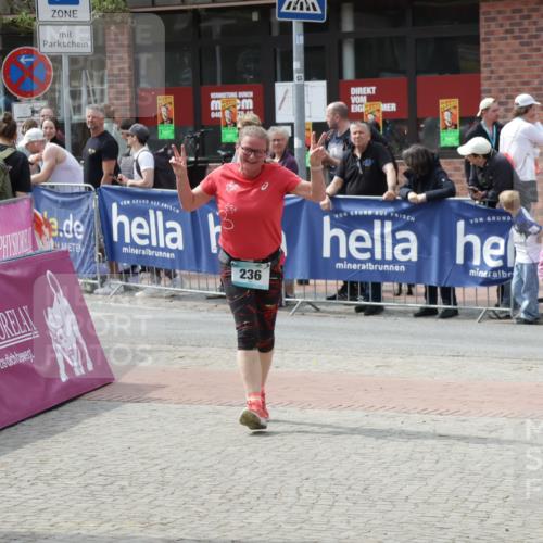 10.05.2026 - 8. Wedeler Halbmarathon Yannick Fuchs http://msf.ph/oto/9736523 10.05.2026 12:03:20 Ziel 236 meine-sportfotos.de