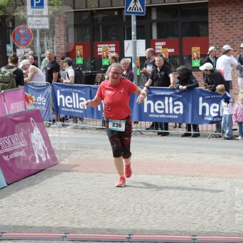 10.05.2026 - 8. Wedeler Halbmarathon Yannick Fuchs http://msf.ph/oto/9736524 10.05.2026 12:03:20 Ziel 236 meine-sportfotos.de