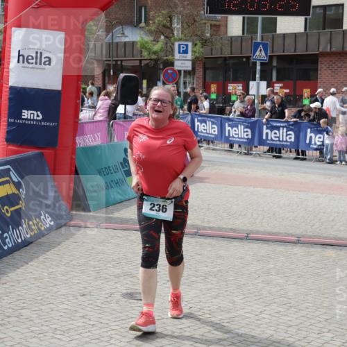 10.05.2026 - 8. Wedeler Halbmarathon Yannick Fuchs http://msf.ph/oto/9736532 10.05.2026 12:03:23 Ziel 236, 419 meine-sportfotos.de