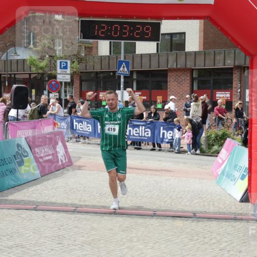 10.05.2026 - 8. Wedeler Halbmarathon Yannick Fuchs http://msf.ph/oto/9736545 10.05.2026 12:03:27 Ziel 236, 419, 636 meine-sportfotos.de