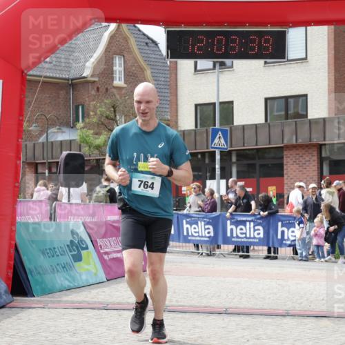 10.05.2026 - 8. Wedeler Halbmarathon Yannick Fuchs http://msf.ph/oto/9736577 10.05.2026 12:03:37 Ziel 269, 659, 764 meine-sportfotos.de