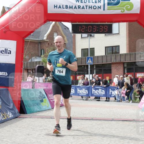 10.05.2026 - 8. Wedeler Halbmarathon Yannick Fuchs http://msf.ph/oto/9736578 10.05.2026 12:03:38 Ziel 269, 659, 764 meine-sportfotos.de