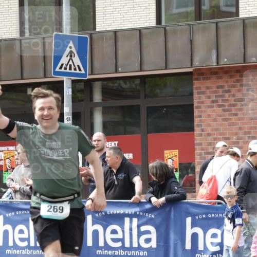 10.05.2026 - 8. Wedeler Halbmarathon Yannick Fuchs http://msf.ph/oto/9736584 10.05.2026 12:03:40 Ziel 269, 659, 764 meine-sportfotos.de