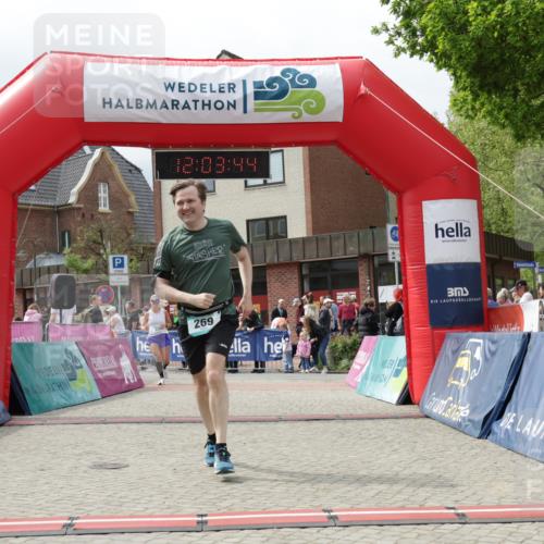 10.05.2026 - 8. Wedeler Halbmarathon Yannick Fuchs http://msf.ph/oto/9736597 10.05.2026 12:03:42 Ziel 269, 764, 2203 meine-sportfotos.de
