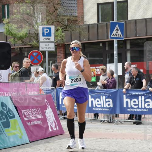 10.05.2026 - 8. Wedeler Halbmarathon Yannick Fuchs http://msf.ph/oto/9736600 10.05.2026 12:03:44 Ziel 269, 772, 2203 meine-sportfotos.de