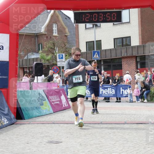 10.05.2026 - 8. Wedeler Halbmarathon Yannick Fuchs http://msf.ph/oto/9736612 10.05.2026 12:03:49 Ziel 468, 579, 772, 2203 meine-sportfotos.de