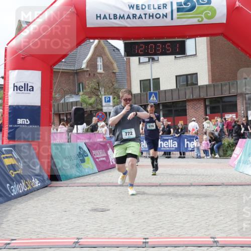 10.05.2026 - 8. Wedeler Halbmarathon Yannick Fuchs http://msf.ph/oto/9736613 10.05.2026 12:03:49 Ziel 468, 579, 772, 2203 meine-sportfotos.de