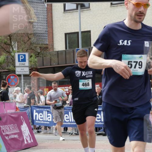 10.05.2026 - 8. Wedeler Halbmarathon Yannick Fuchs http://msf.ph/oto/9736617 10.05.2026 12:03:51 Ziel 387, 468, 579, 772, 2203 meine-sportfotos.de